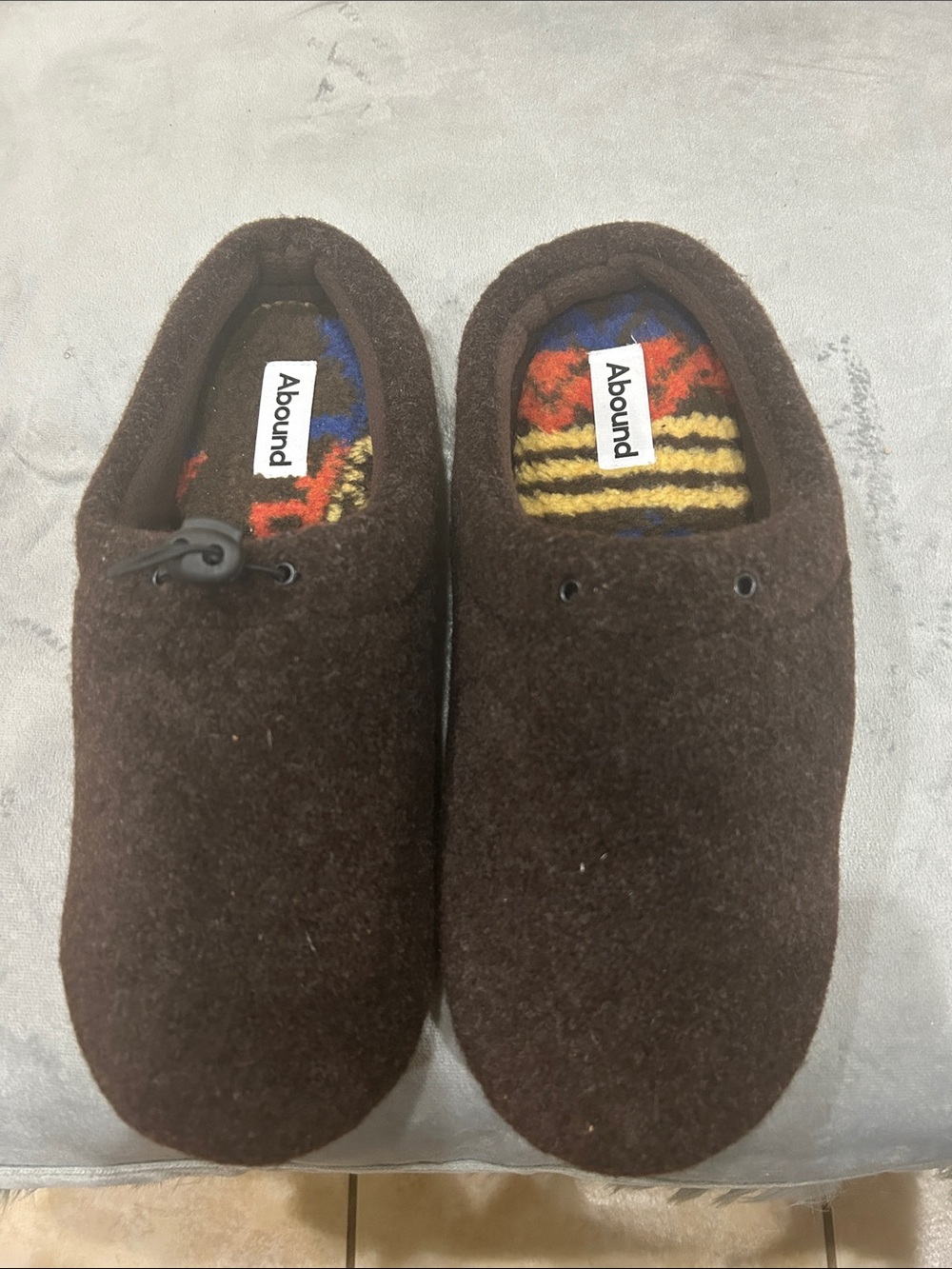 Abound Men’s Brown Cozy Slip-On Slippers